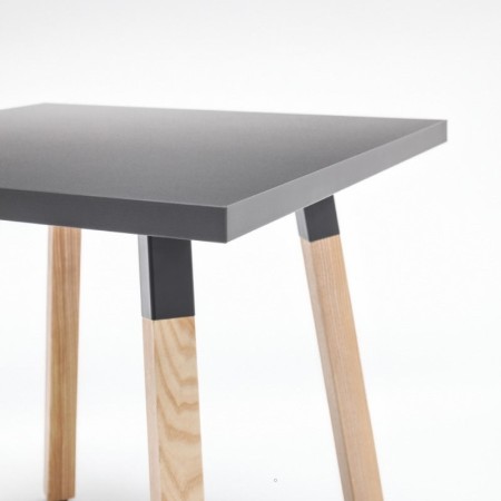 Table basse L. 80 x 80 x 74cm