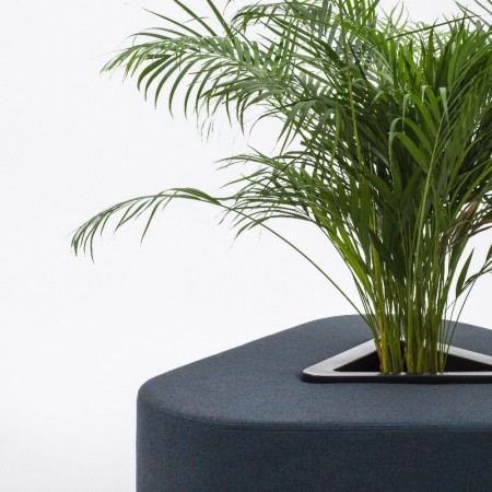 Pouf design avec un pot central pour plantes -  Hana - HN03