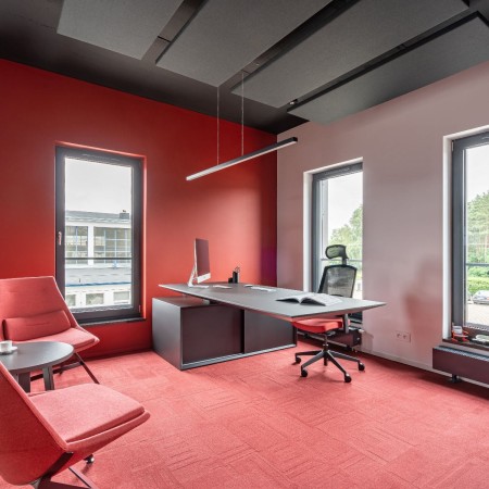 Bureau de direction assis-debout Gravity avec plateau bois clair et base monobloc 2