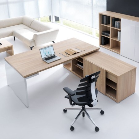 Bureau avec rangement intégré dans openspace