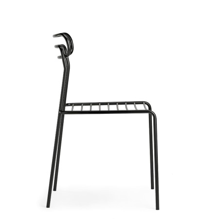 chaise de terrasse empilable uti design minimaliste