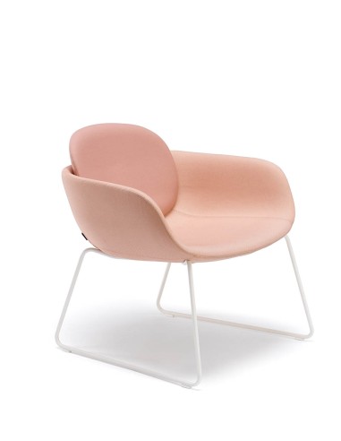 Chaise PEB fauteuil lounge en tissu rose et pieds traîneau en acier