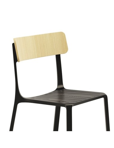 Chaise Ruelle Veranda – Élégante et pratique, avec une structure en métal et un dossier confortable en plastique recyclé