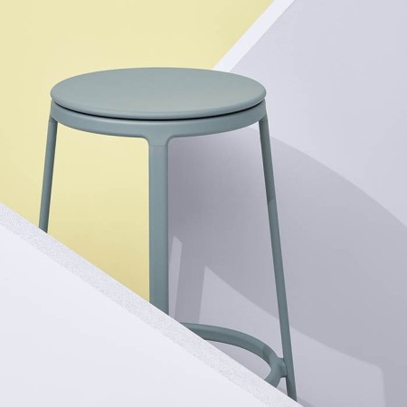 Tabouret à l'assise en plastique pivotante - collection ROUND&ROUND