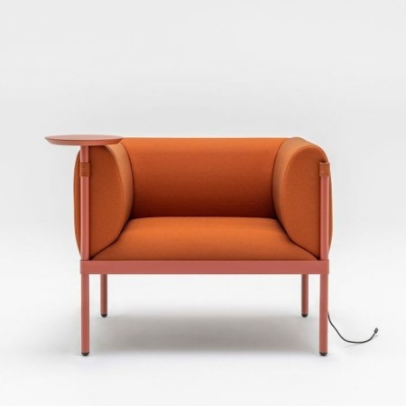 Stilt fauteuil plateau + USB