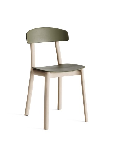 Feluca Organic – Chaise rétro avec assise en plastique et piétement en bois naturel, un design moderne et élégant