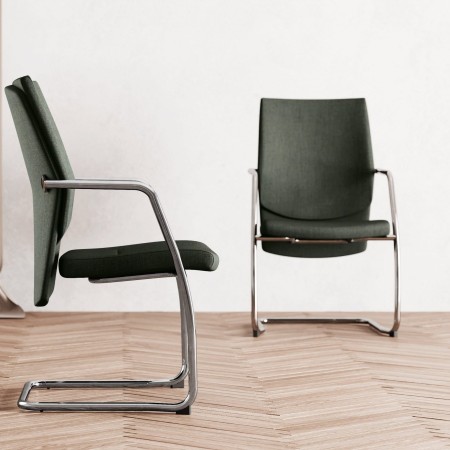 Siège de conférence en cuir design et piétement luge - Galassia 2