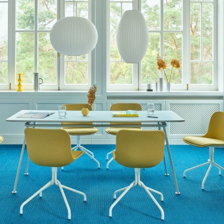 Chaise avec assise pivotante et pieds originaux - Baltic 2 Classic