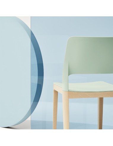 Chaise design Settesusette ambiance vintage vert de dos 