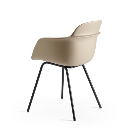 Chaise Sicla – Design léger avec assise en plastique moulé et piètement métallique résistant