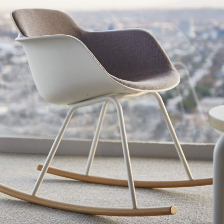 Chaise à bascule avec assise en tissu rembourrée – Sicla 2