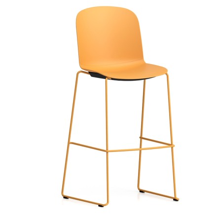 Tabouret traîneau empilable Relief – structure fine en métal et assise ergonomique