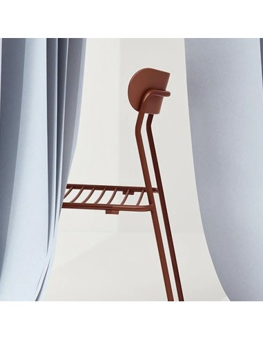 Chaise en acier pour terrasse - coloris rouge ambiance moderne Uti