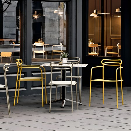 	Chaise d'extérieur en acier avec accoudoirs - modèle Uti 2