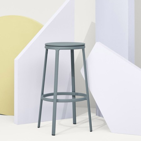 Tabouret design ROUND&ROUND bleu gris avec assise fixe, structure fine en plastique, style conte