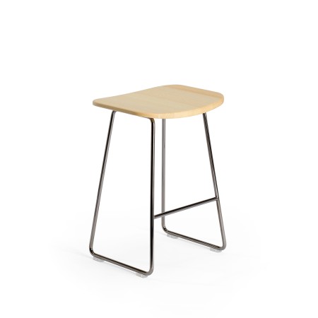 tabouret bas KLEJN en bois et acier – assise frêne naturel