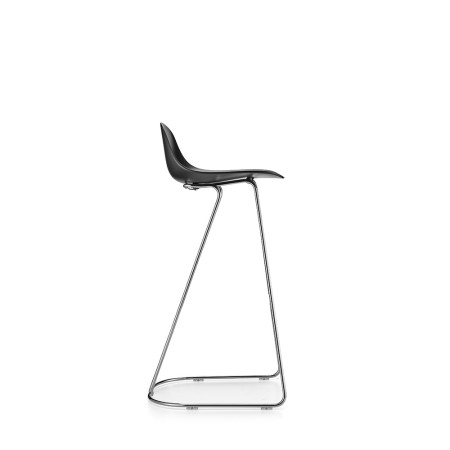 Chaise haute au piètement Dandy - coloris noir pour cuisine élégante et moderne