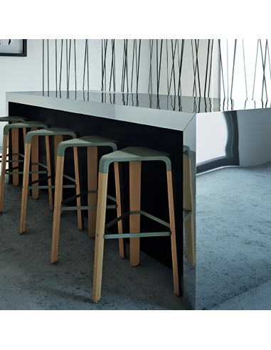 Tabouret haut en hêtre - pour bar chaleureux et original - design Picapau
