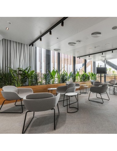 Salle d'accueil avec fauteuils PEB pieds traîneau dossier bas confortable - ambiance chaleureuse