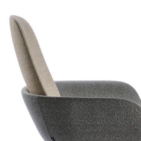 Profil de la chaise fauteuil Peb dossier haut et pieds en bois