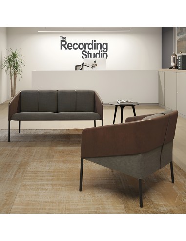 Canapé beige confort haut de gamme - modèle avec ceinture en cuir raffiné DEMOISELLE