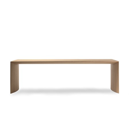 Vue frontale du banc design 3 places Museum – chêne naturel