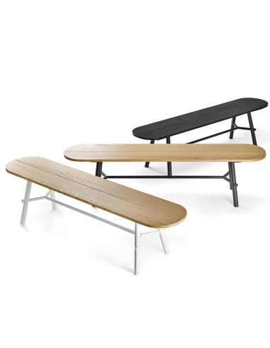 Bancs Record en trois finitions différentes  bois clair, noir et bois foncé, vue comparative