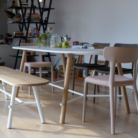 Table à manger blanche avec pieds en bois pour restauration ou réunion - record Living