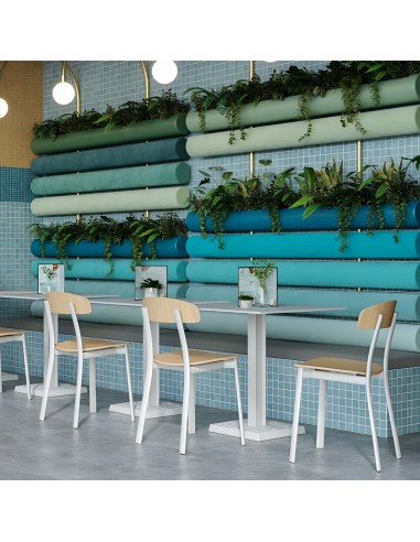 Chaise design en bois frêne et métal – modèle Feluca 4 pieds en salle de pause moderne