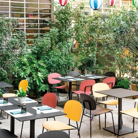 Tondina Pop – Mobilier moderne en plastique et métal, pratique et esthétique