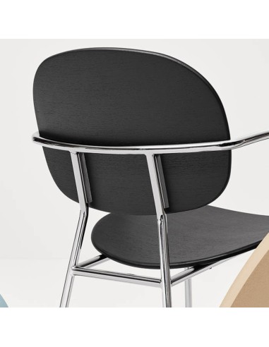 Chaise Tondina noire avec accoudoirs - dos en acier chromé et bois de chêne teinté moderne