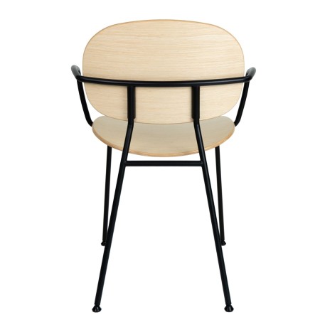 Chaise en bois de chêne et piètement en acier teint noir - ambiance chaleureuse et professionnelle