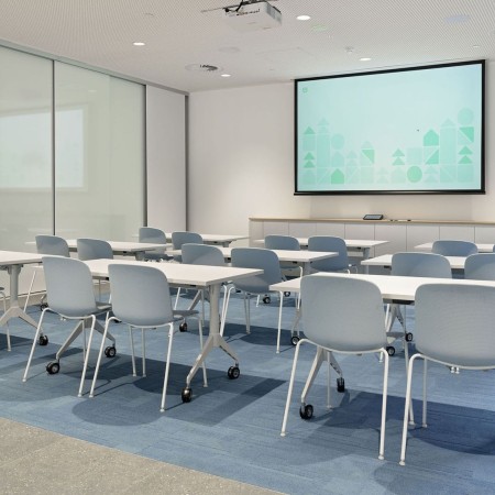 Chaise Relief 4 pieds avec assise tapissée orange et coque blanche – vue produit 2