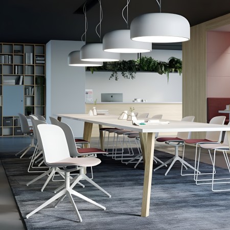 Chaise Relief en plastique, aluminium et tissu - confort au bureau