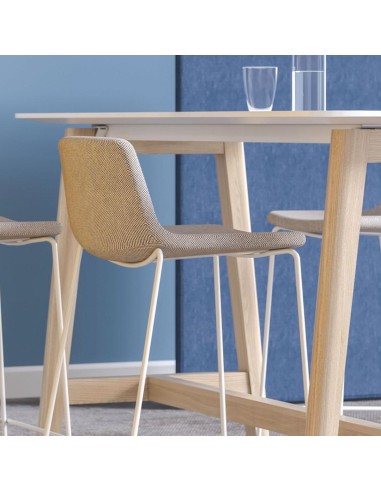 Table haute NOVA WOOD bois clair avec chaises hautes beige
