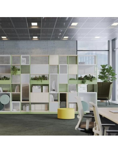 Etagère verte et blanche avec plantes vertes et livres COMBUS