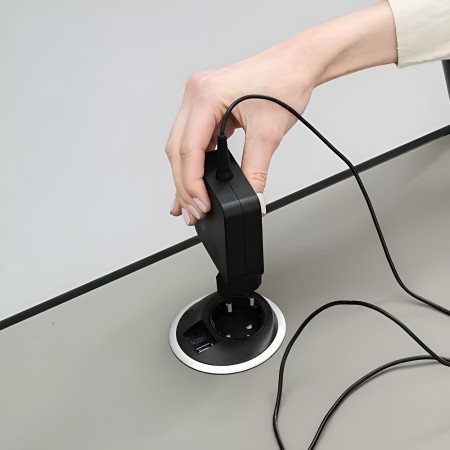 Prise de la table Round Multipurpose avec électricité - conférence connectée