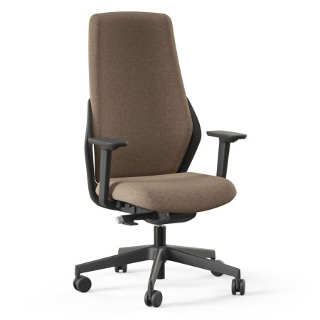 Chaise OFY sur fond blancs