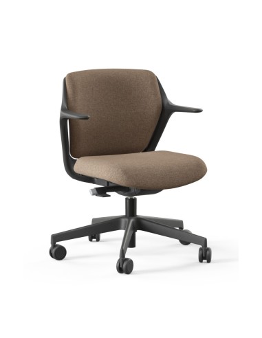 Chaise de bureau marron avec accoudoirs