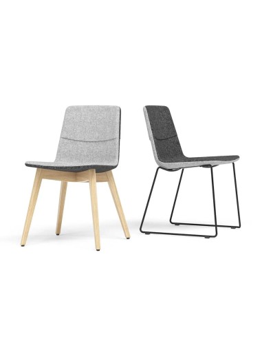 Chaises TWIST&SIT avec piètements variés : bois clair et traîneau noir