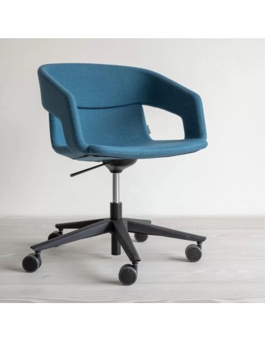Chaise TWIST&SIT avec base noire sur roulettes, parfaite pour espaces de travail contemporains.