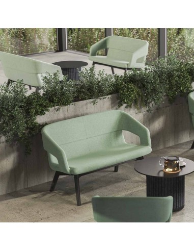 Canapé TWIST&SIT Soft vert kaki avec piètement bois foncé – Ambiance lounge végétale