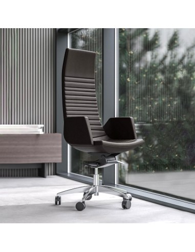 Chaise de direction North Cape en cuir avec accoudoirs et dossier haut