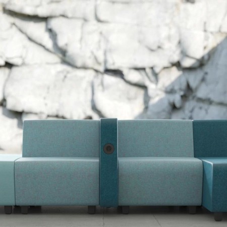 Canapés bleus avec paroi latérale et prise électrique intégrée SOFT ROCK