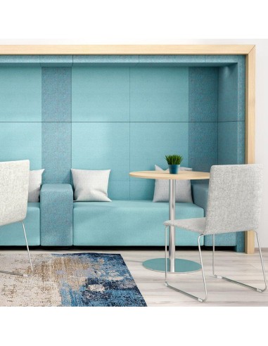 Espace détente avec banquette turquoise et tables rondes modernes JAZZ CHILL OUT