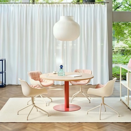 Table de réunion ronde diamètre 120 cm avec 4 chaises de conférence