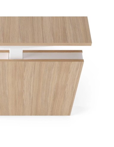 Vue de dessus d’un bureau bois clair avec panneau latéral MOTION