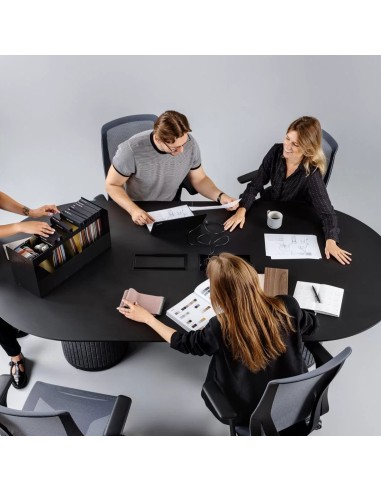 Réunion grande table PARTHOS noire – mobilier collaboratif avec électricité