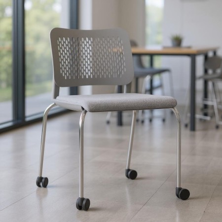 Chaise grise à roulettes avec assise rembourrée et dossier 2