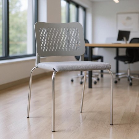 Chaise visiteur WAIT en plastique gris et assise rembourrée avec piètement 4 pieds